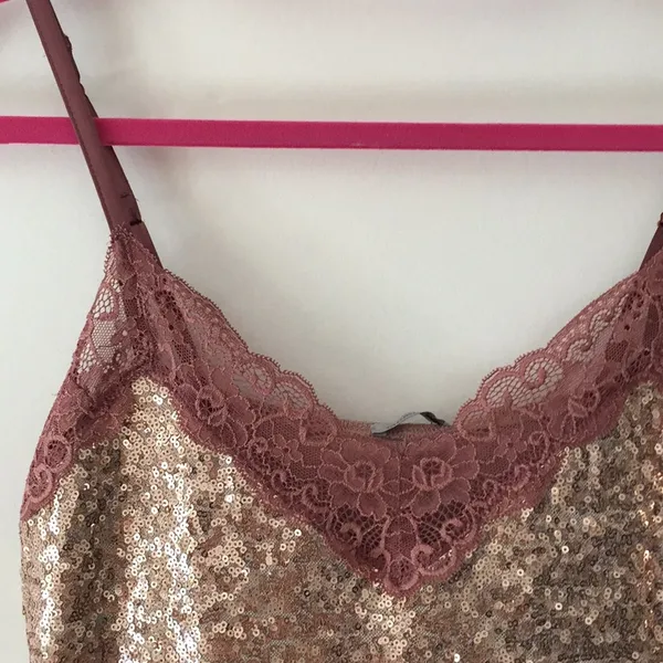 Intimissimi Sequin & lace camisole top. S - Image 4