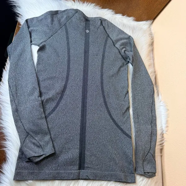 Lululemon Swiftly Tech Long Sleeve Shirt 2.0 Parallel Texture Black / White Size - Image 15