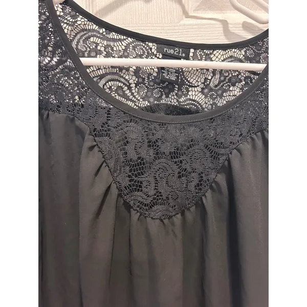 rue21 Womens‎ Black Lace Yoke Long Sleeve Boho Blouse Size L Tie Cuff Pullover - Image 3