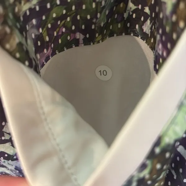Lululemon Spring Break Away Short Floral Sport White Multi - Image 5