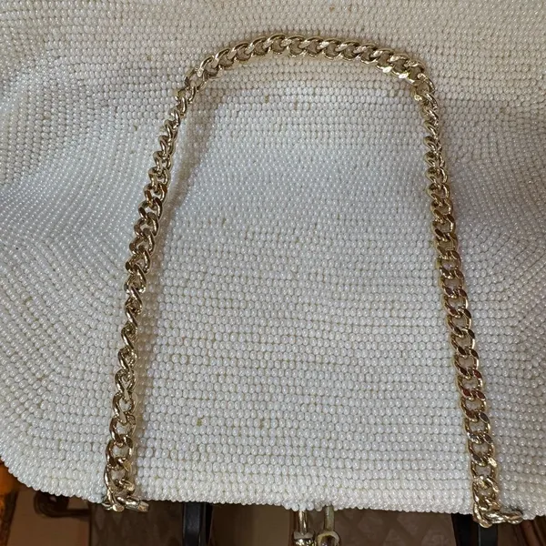 1950-1960 Elegant White Beaded Clutch made in Japan. - Image 5