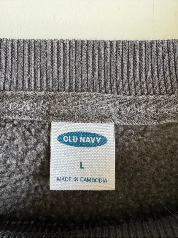 Old Navy Charcoal Crewneck Sweatshirt Size Large - Image 4