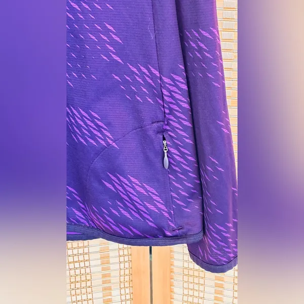 Under Armour dark purple sports athletic breathable jersey stretch top shirt szM - Image 4