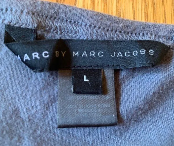 Marc by MarcJacobs printed long sleeve size L - Image 5