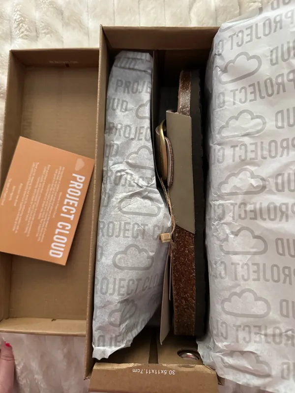 Project Cloud Women’s Sandals Size 10 Gold - Image 2