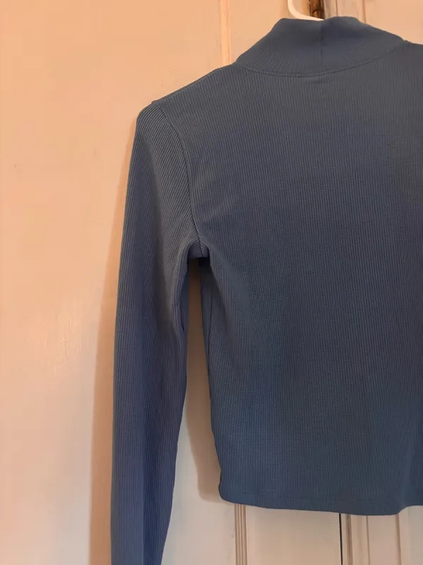 American Eagle Blue Turtleneck - Image 5