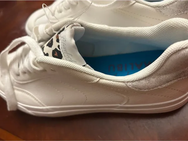C417 blowfish Malibu cheetah white sneakers shoes fun silver size 9 - Image 4