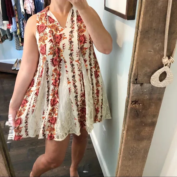coco + jaimeson small floral lacy babydoll dress - Image 4