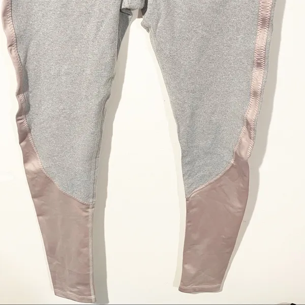Splits59 Size Small Grey Colorblock Pink Mesh Athletic Leggings - Image 2