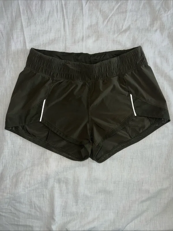 Lululemon Women's Athletic‎ Shorts Track Running Size 6 Forest Green - Image 3