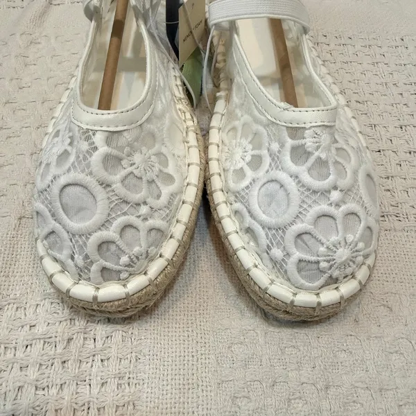 Universal Threads 7 Celia Mary Jane floral lace espadrille 3629 - Image 3