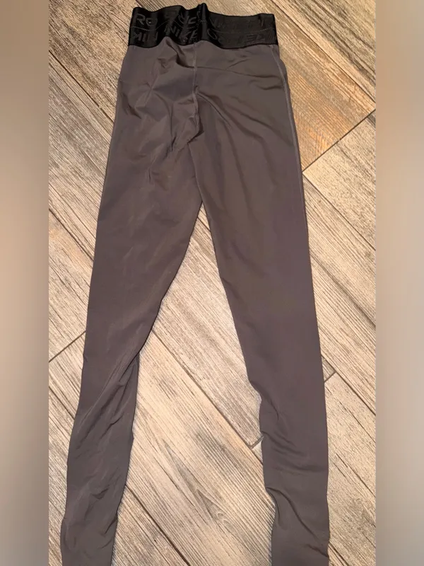 Nike Pro Gray Dri Fit Leggings - Reflective Swoosh XS; bandage logo detail - Image 2