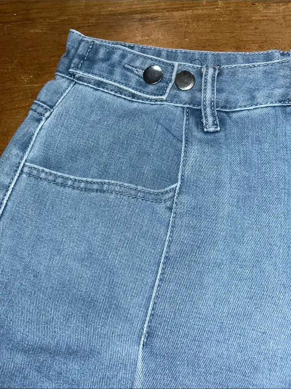 Yesfashion Women’s High-Waisted Wide Leg High rise Jorts Light Wash Size Large - Image 5