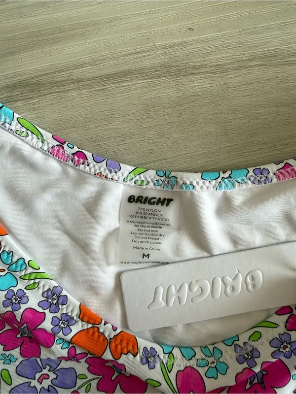 Bright Swimwear Capri Citrus Floral Bottom White Medium NWT - Image 6