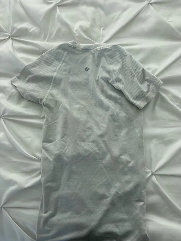 Lululemon Swiftly Tech Short Sleeve - Image 2