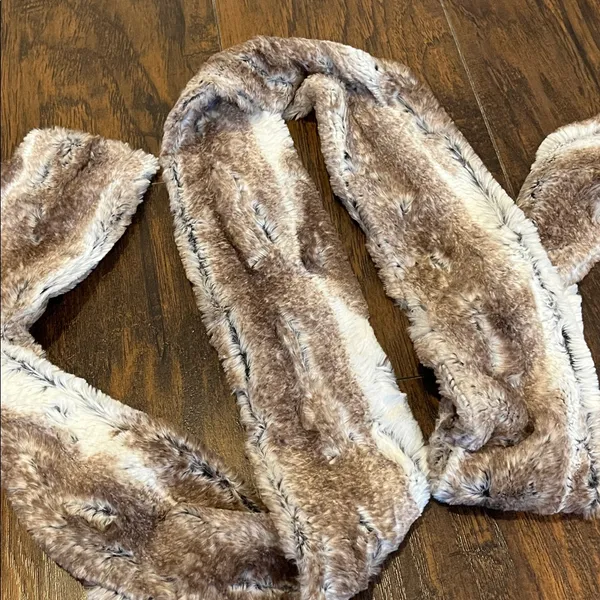 Brown & White Faux Fur Skinny Scarf — New With Tags — Cozy Winter Look - Image 2