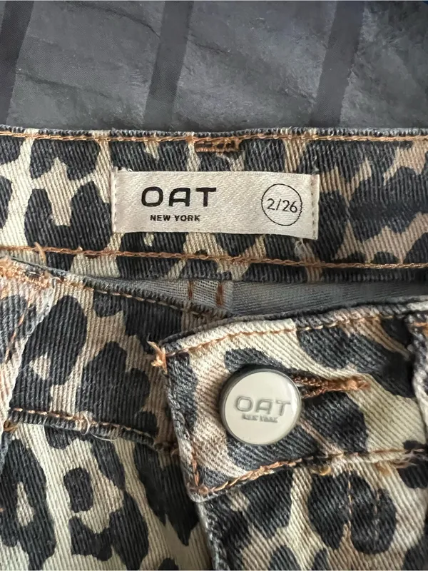 OAT New York Cheetah Leopard Print High‎ Rise Slim Straight Denim Jeans - Image 10