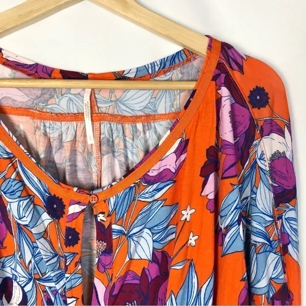 Free People Keepin On‎ Orange & Purple Floral Slouchy Short Sleeve L - Image 4