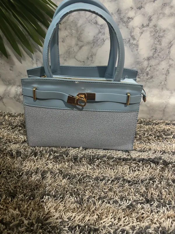 Light Blue Structured Tote Handbag with Gold Hardware - Image 8