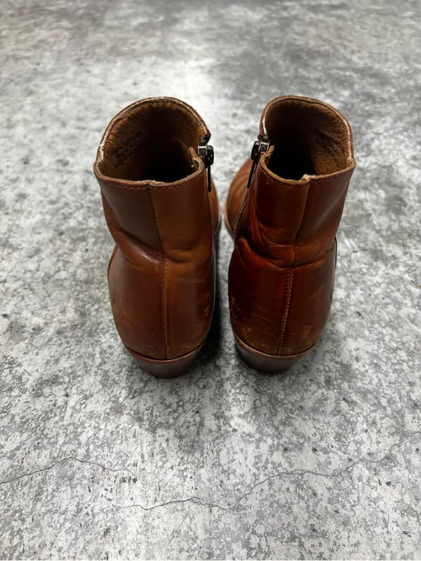 Frye Carson  piping bootie size 7.5 - Image 3