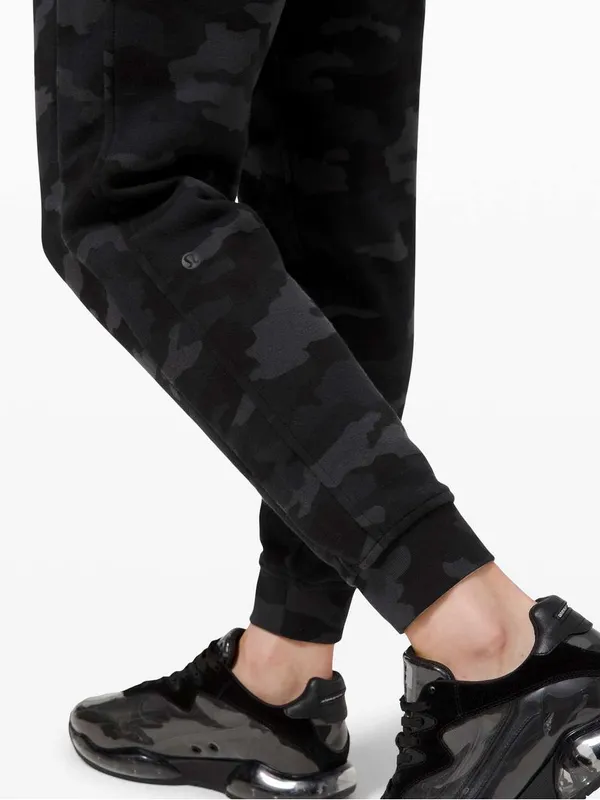 Lululemon Scuba High-Rise Jogger *Fleece 28" Heritage 365 Camo Deep Coal Multi - Image 3