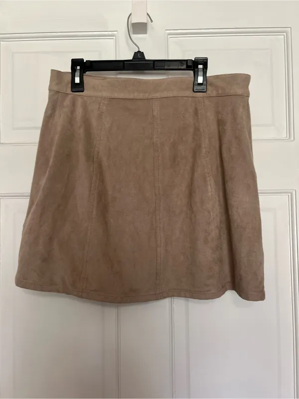 Express Taupe Suede-Look Button Front Mini Skirt - Image 4