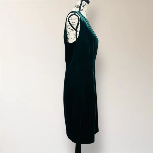 Elie Tahari Green Velvet Sheath Sleeveless Dress‎ Cutout Autumn Wedding Guest - Image 4