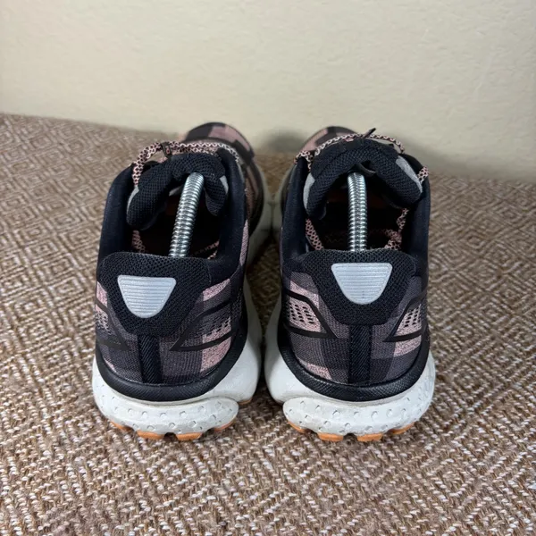 Brooks Ghost 12 Womens Sz 8.5 Flannel Plaid Limited Edition Running Shoes Comfy - Image 6