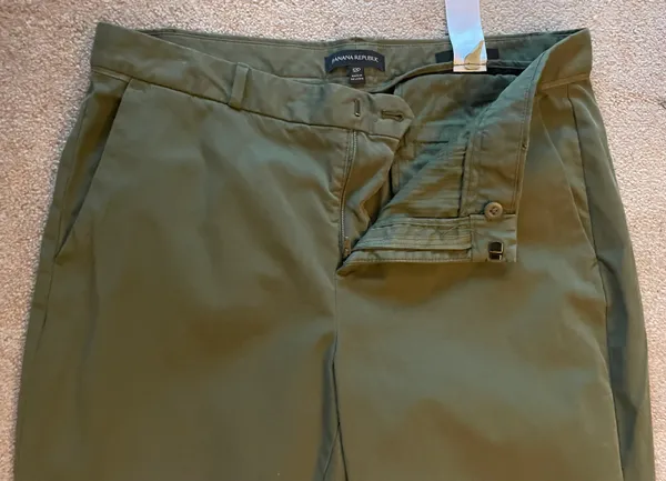 Banana Republic Olive Green Petite Cropped Pants 12P - Image 8