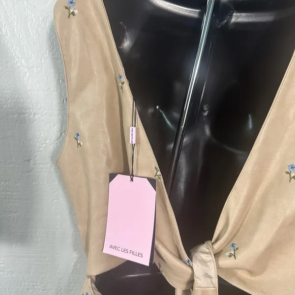 Avec Les Filles' Tan Sleeveless Faux Leather Romper Size Large NWT - Image 8