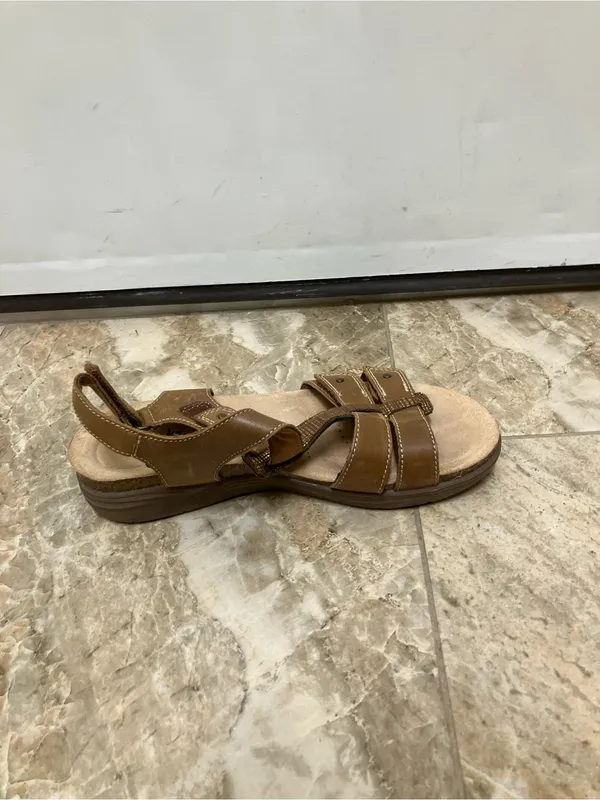Clarks Women's April Cove Sandal Brown Leather 8.5 Adjustable Comfort Wedge Shoe - Image 3
