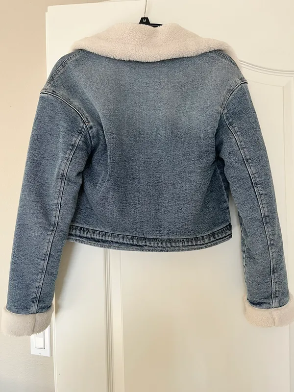 Hollister Jean Sherpa Jacket - Image 6
