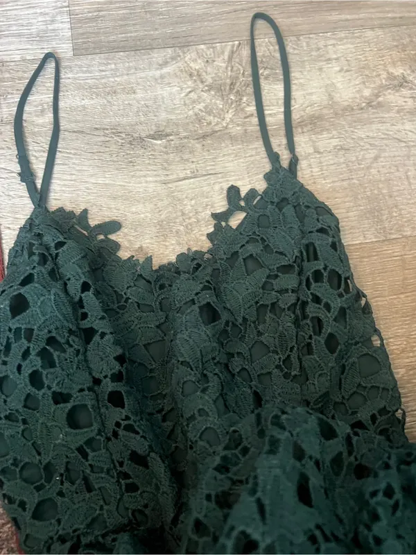 ASTR Green Lace Midi Dress - Image 8