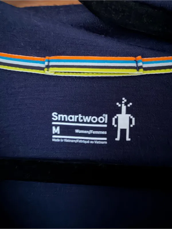 Smartwool Merino Wool 250 Asymmetrical Zip Neck Baselayer in Navy/Pink sz Med - Image 5