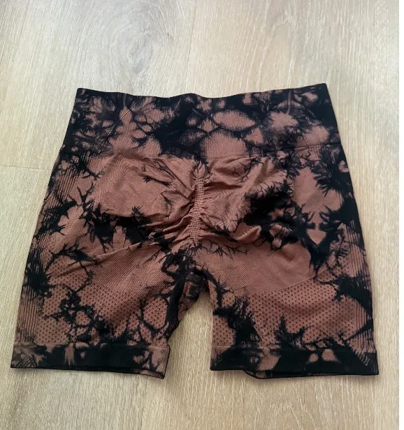 SHEIN Brown Black Tie-Dye Scrunch Workout Shorts M - Image 2