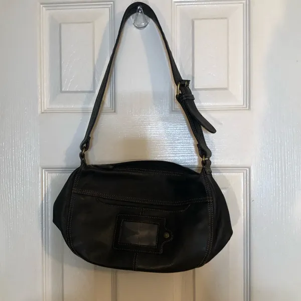 Fossil Black Leather Purse in great shape. It’s really cute - Image 3