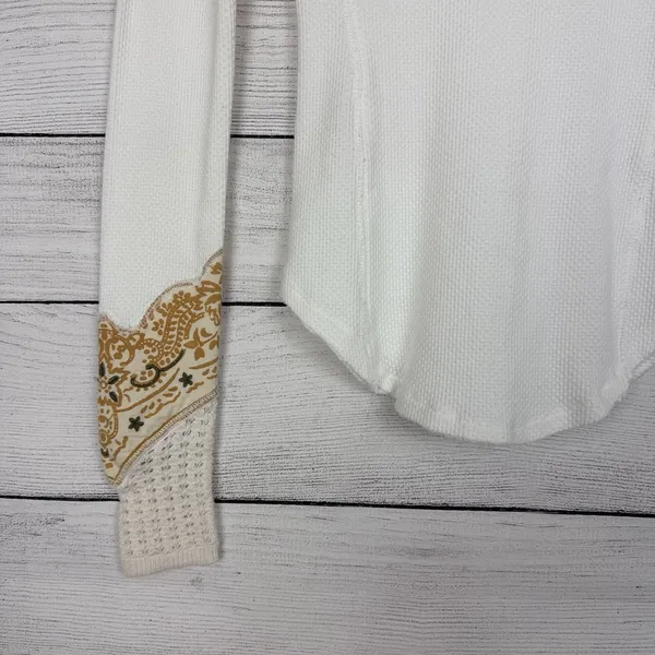 Free People We The Free Bandana Cuff Top Cream Scoop Neck Paisley‎ Thermal Sz XS - Image 5