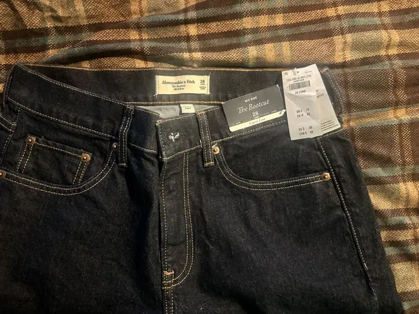 Abercrombie Jeans - Image 4