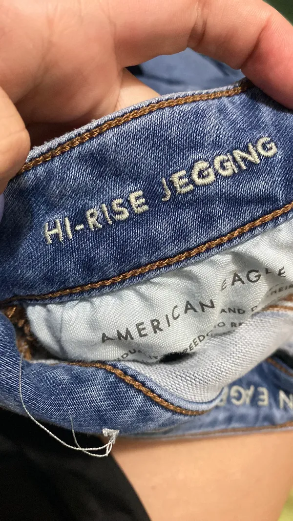 American Eagle Jeans - Image 4