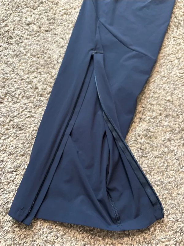 On Clouds Lightweight Pants size XS Blue - Image 7