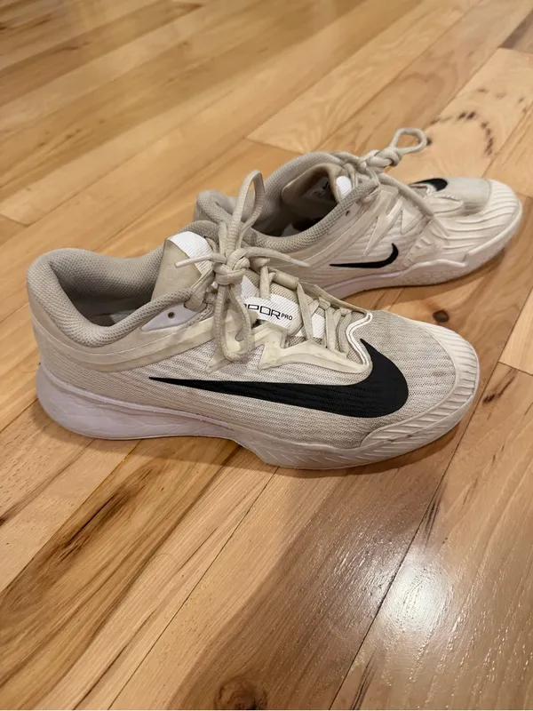 Nike Court Air Zoom Vapor Pro women’s tennis shoes size 7.5 - Image 2