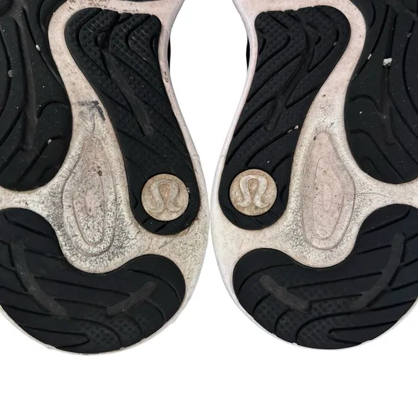 Lululemon Women's Blissfeel Run Black/Black/White Runnings‎ Sneakers Size 9.5 - Image 8