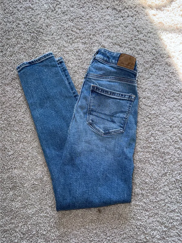 American Eagle Mom Jeans Holes - Image 2