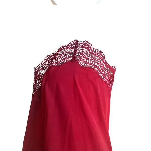 Entro Burgundy Sleeveless Blouse Crochet Trim Size S - Image 3