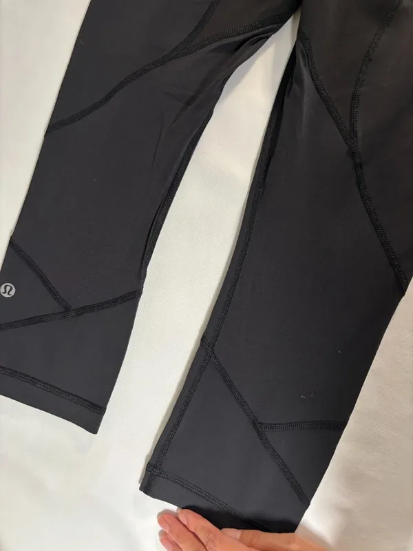 Lululemon Black Cropped Leggings (Estimated Size 6) - Image 5