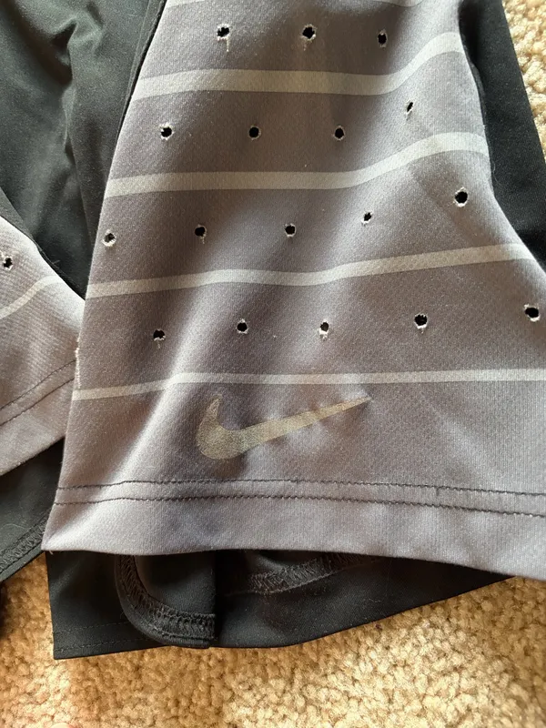 Nike Elite Men’s athletic shorts with gray side panels - Image 4