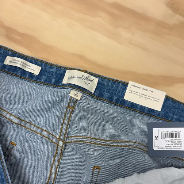 NWT Universal‎ Thread High Rise 90s Straight Leg Jeans Comfort Stretch W24 - Image 7