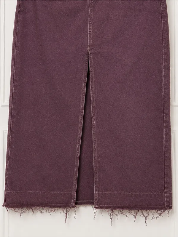 BDG Wine-Toned Maxi Denim Skirt with Front Slit - Image 5