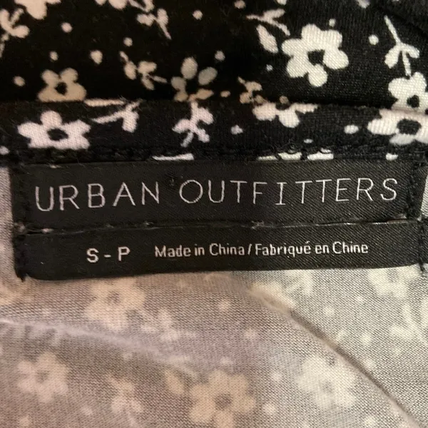 Urban Outfitters Julia Ruffle Black Floral Flutter Sleeve Tiered Mini Dress Sz S - Image 7