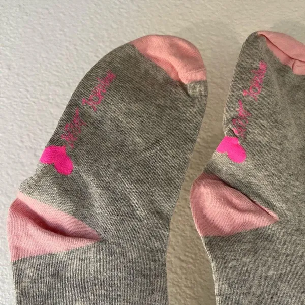Betsey Johnson Knee High Socks Heather grey Rosette NWOT - Image 2